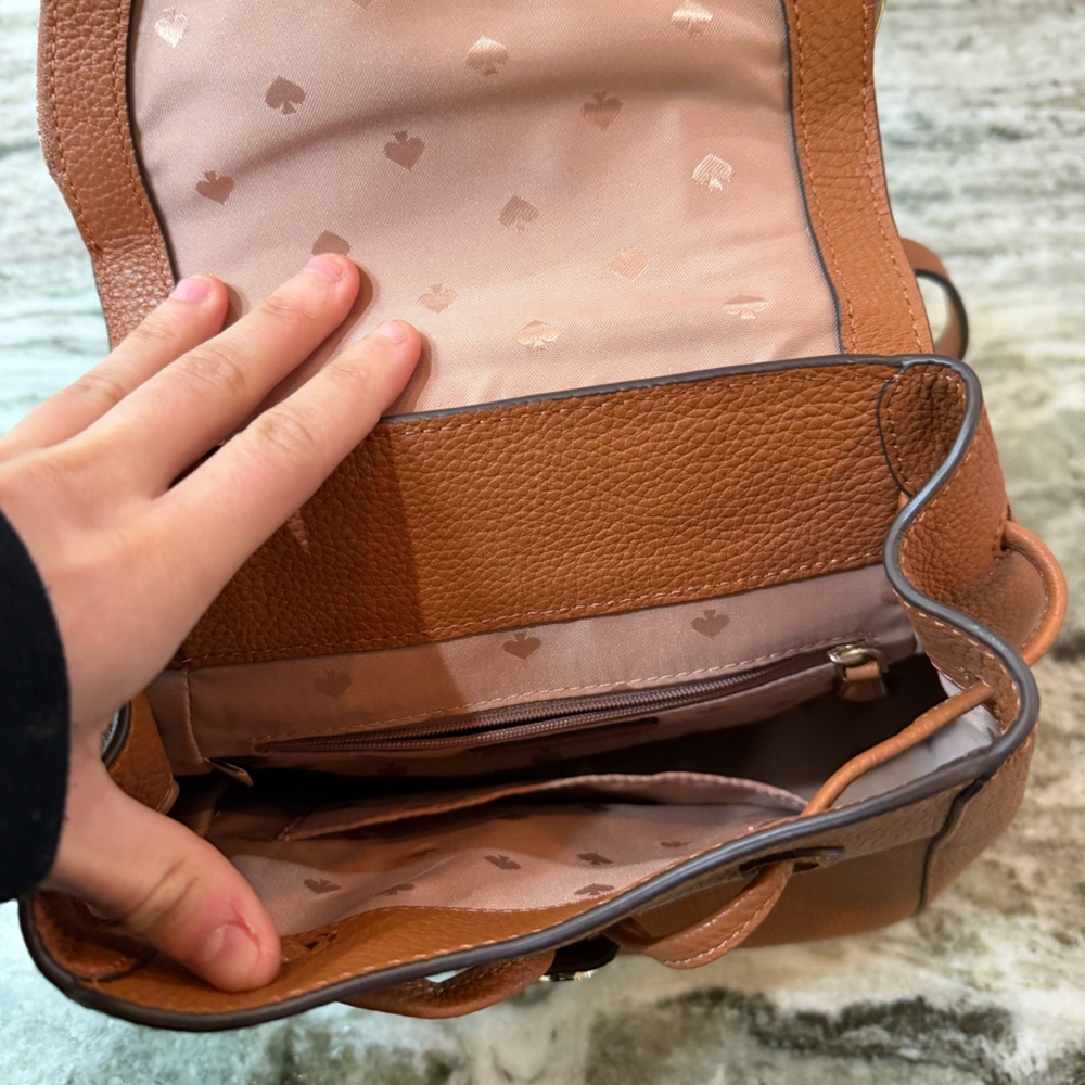 Kate Spade Leila Medium Flap Leather Backpack
NWOT - Picture 8 of 11